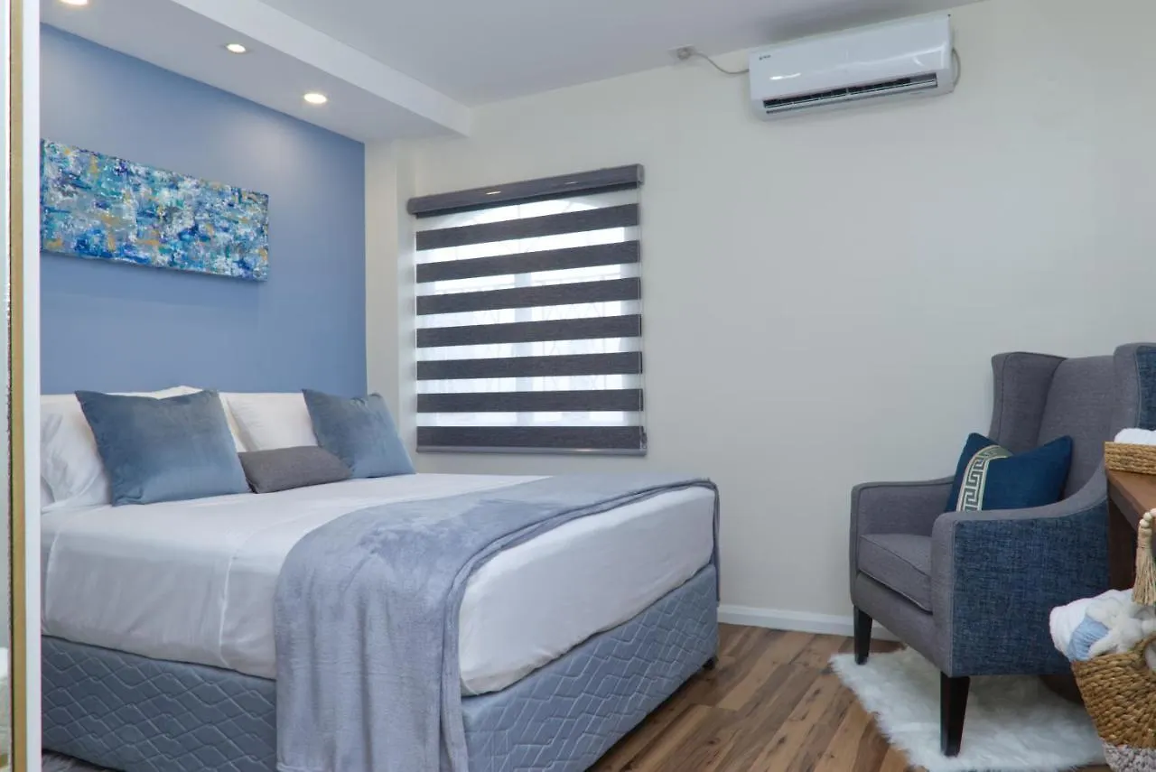 Arouca The Cozy Condo - A Modern Retreat דירה